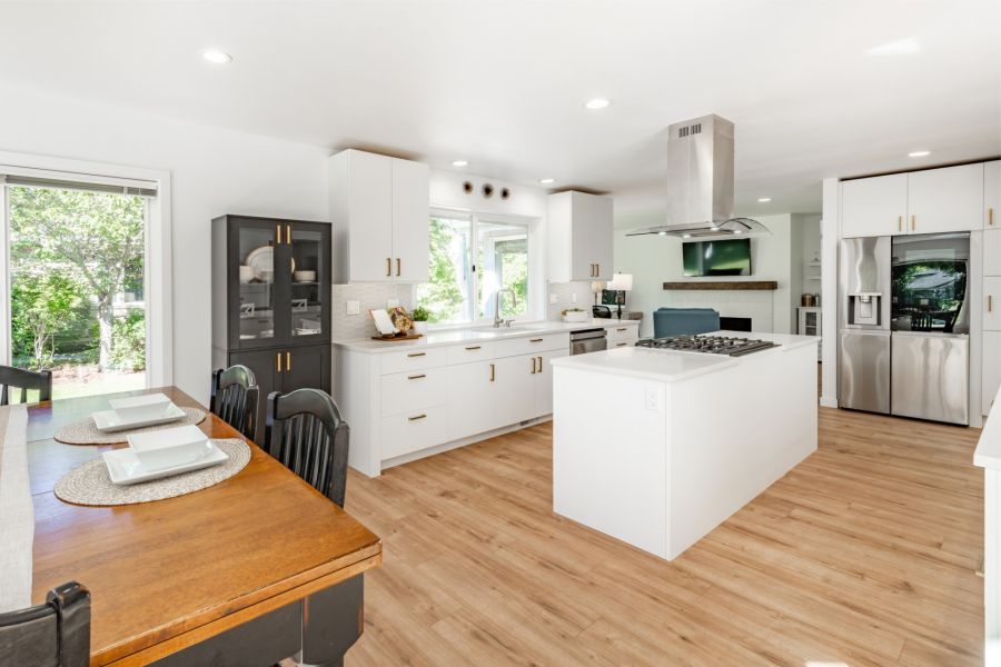 Hardwood Floor Installer